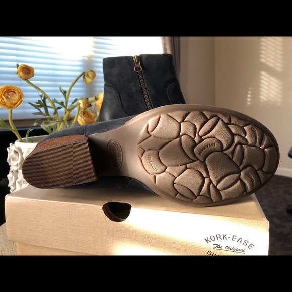 Navy anklet booties - Picture 4 of 5